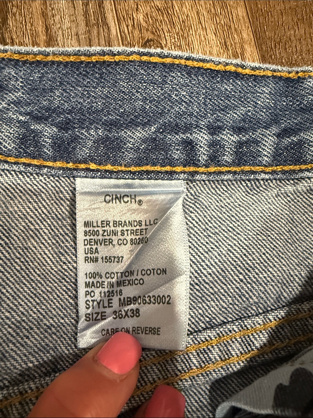 Cinch Men's Relaxed Straight Jeans - Light Blue Denim - Picture 5 of 6